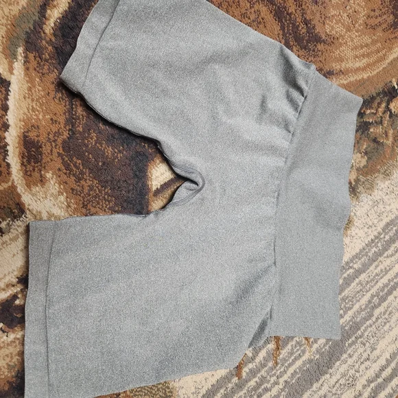 NVGTN Gray Athletic Shorts for Women - Picture 4 of 4